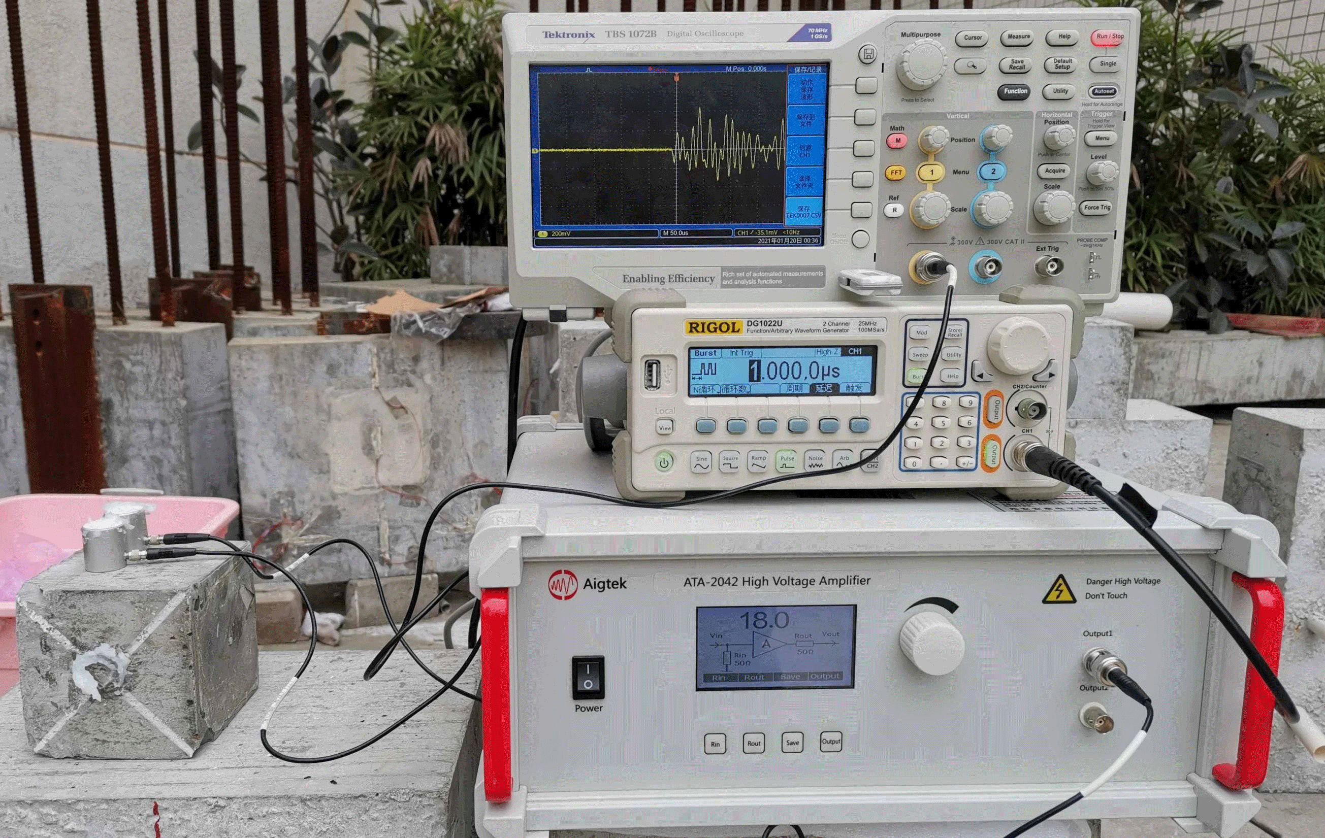 高壓放大器在孔道灌漿非線性超聲測試中的應(yīng)用